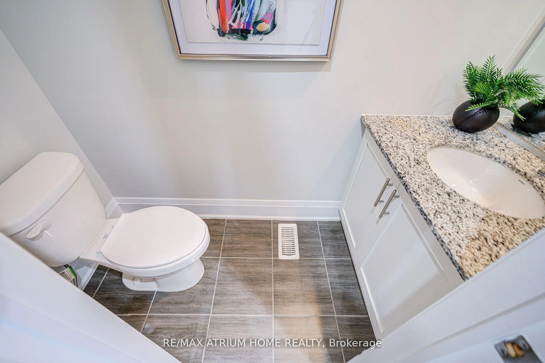 Photo 20 of 90 Hesperus Road, Vaughan, Patterson — HOMEH