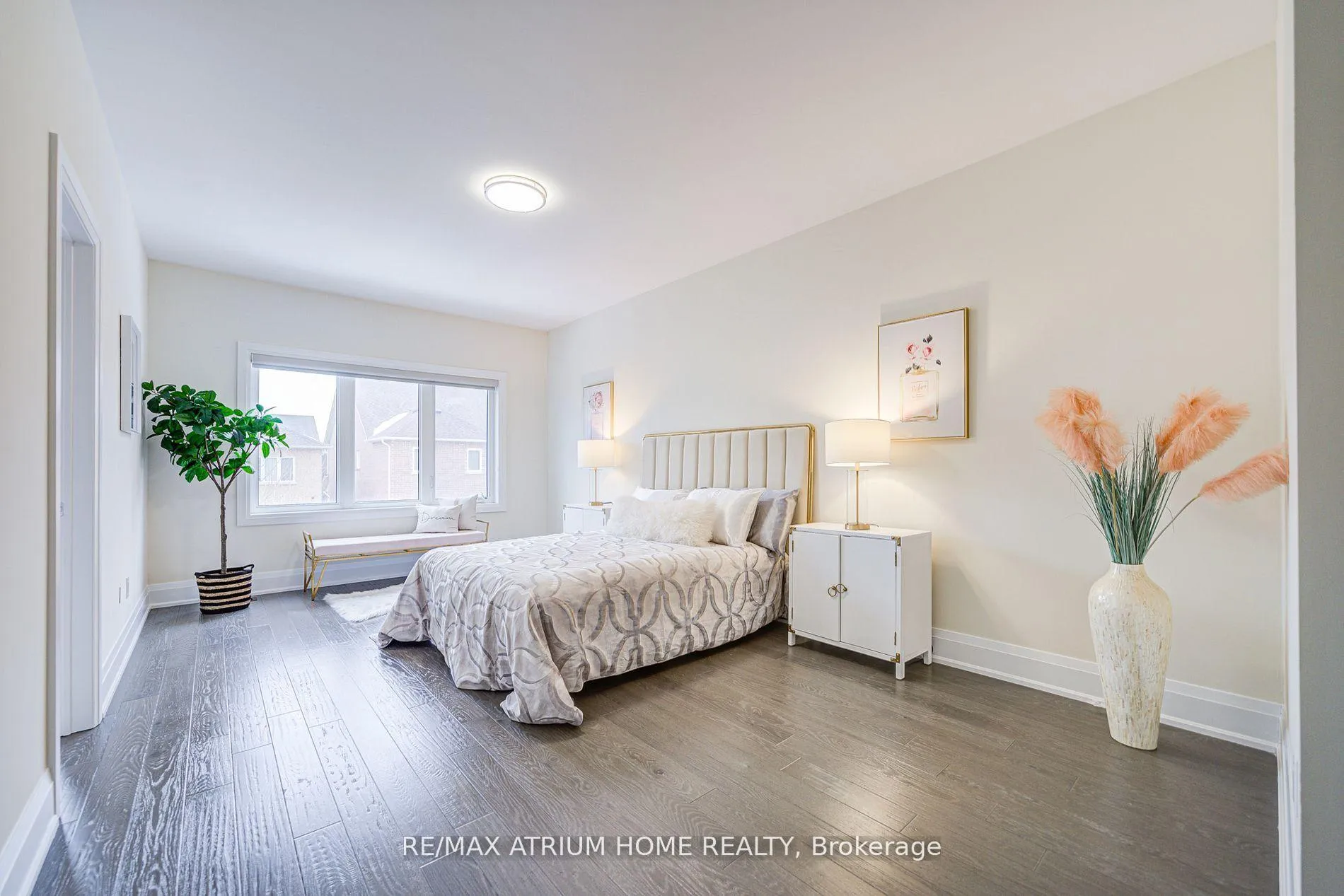 Photo 23 of 90 Hesperus Road, Vaughan, Patterson — HOMEH
