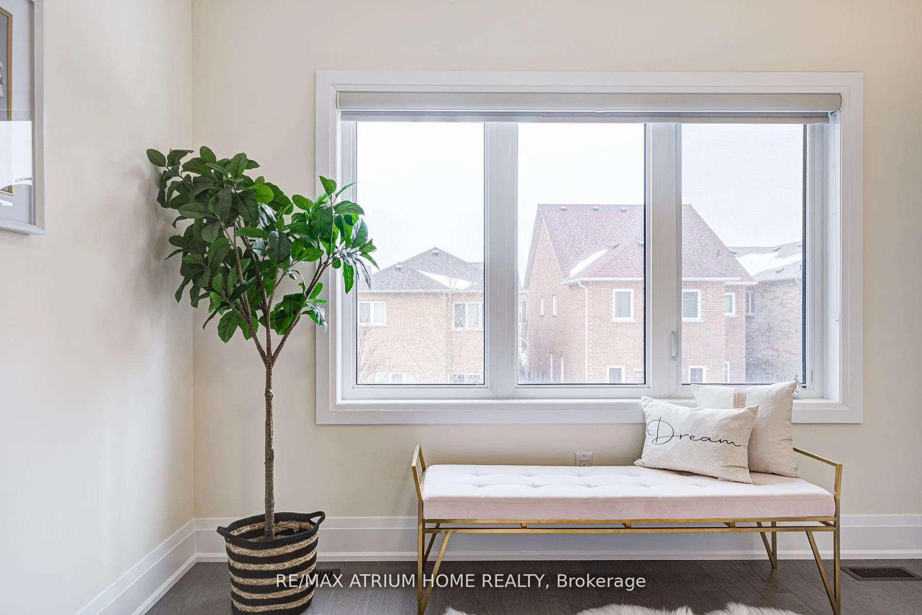 Photo 24 of 90 Hesperus Road, Vaughan, Patterson — HOMEH