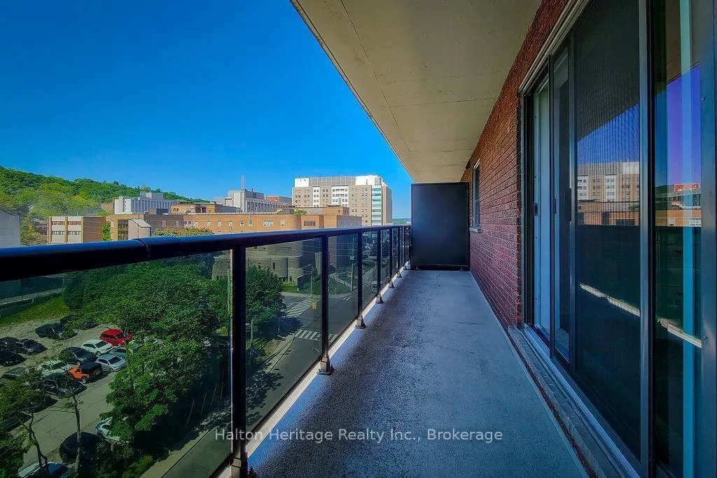 Photo 20 of Unit 905, 81 Charlton Avenue E, Hamilton, Corktown — HOMEH