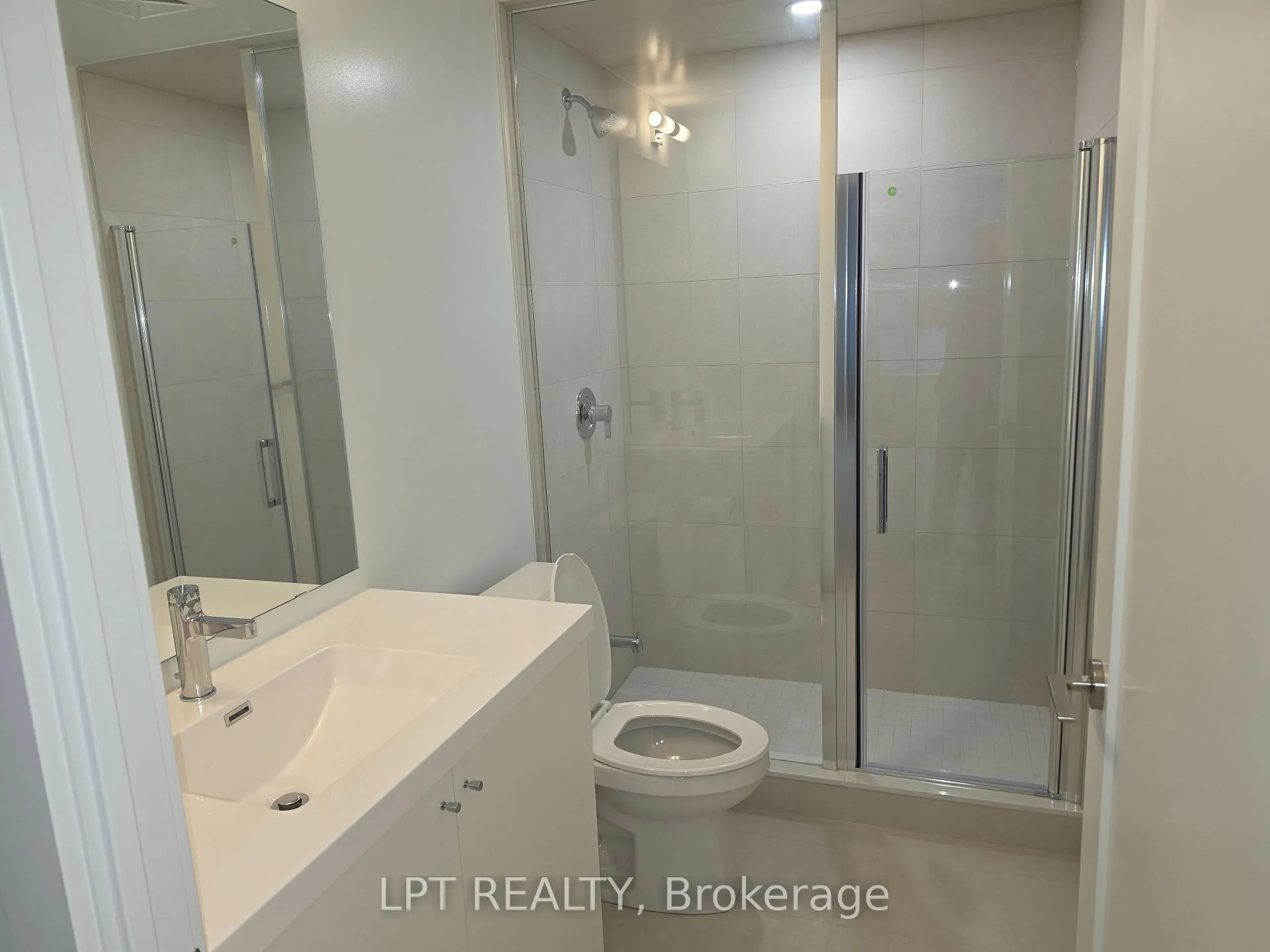 Photo 7 of Unit 320, 2545 Simcoe Street N, Oshawa, Windfields — HOMEH
