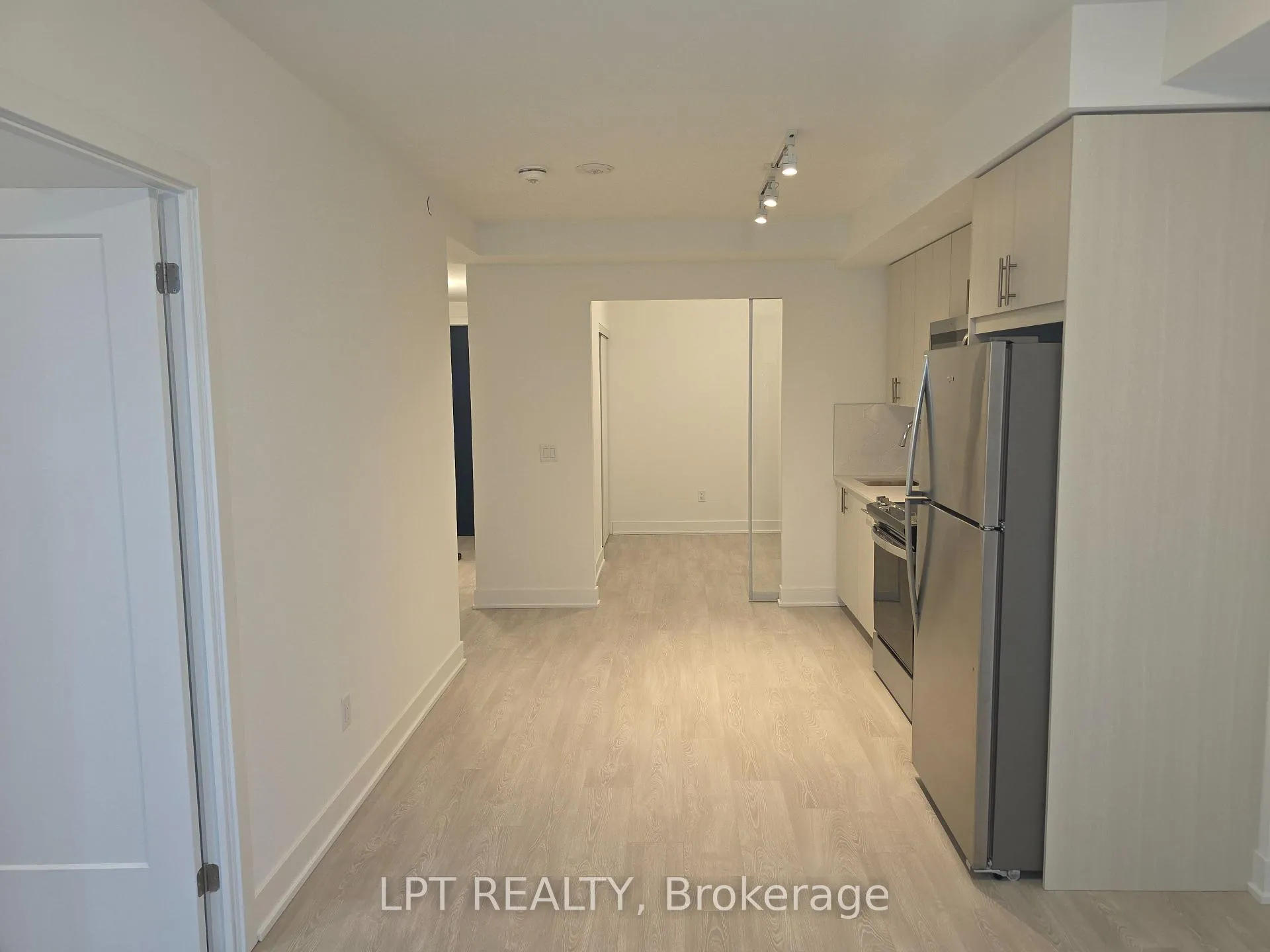 Photo 9 of Unit 320, 2545 Simcoe Street N, Oshawa, Windfields — HOMEH
