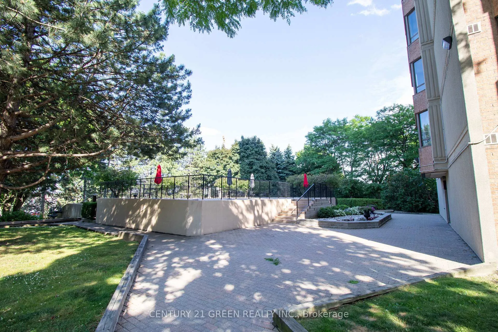 Photo 4 of Unit 706, 5 Lisa Street, Brampton, Queen Street Corridor — HOMEH