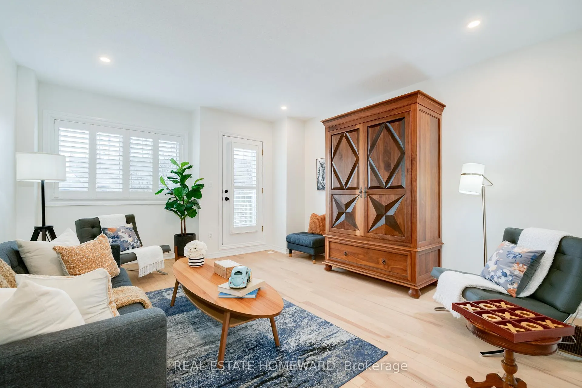 Photo 11 of 1848 Lake Shore Boulevard E, Toronto, The Beaches — HOMEH