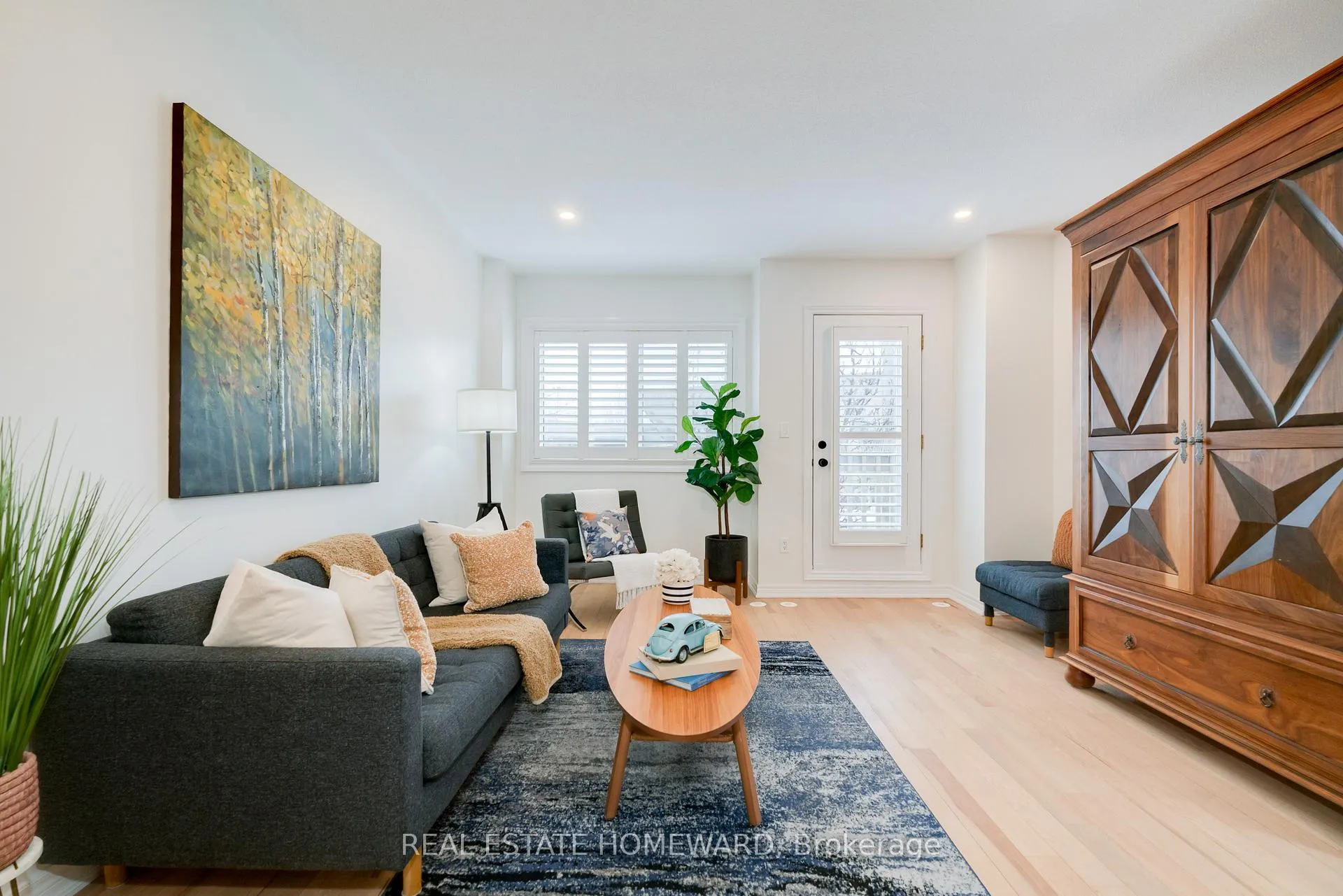 Photo 12 of 1848 Lake Shore Boulevard E, Toronto, The Beaches — HOMEH