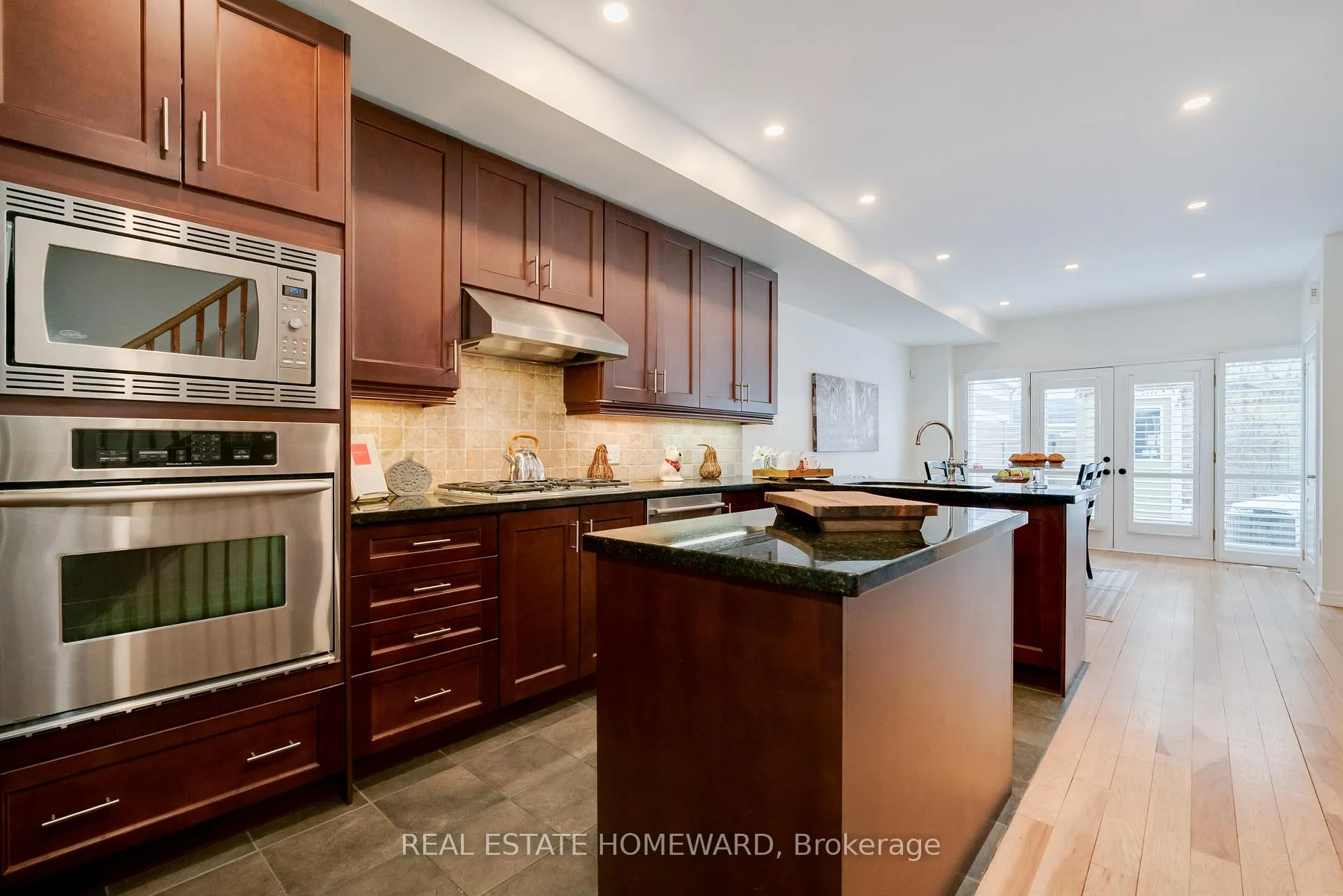 Photo 15 of 1848 Lake Shore Boulevard E, Toronto, The Beaches — HOMEH