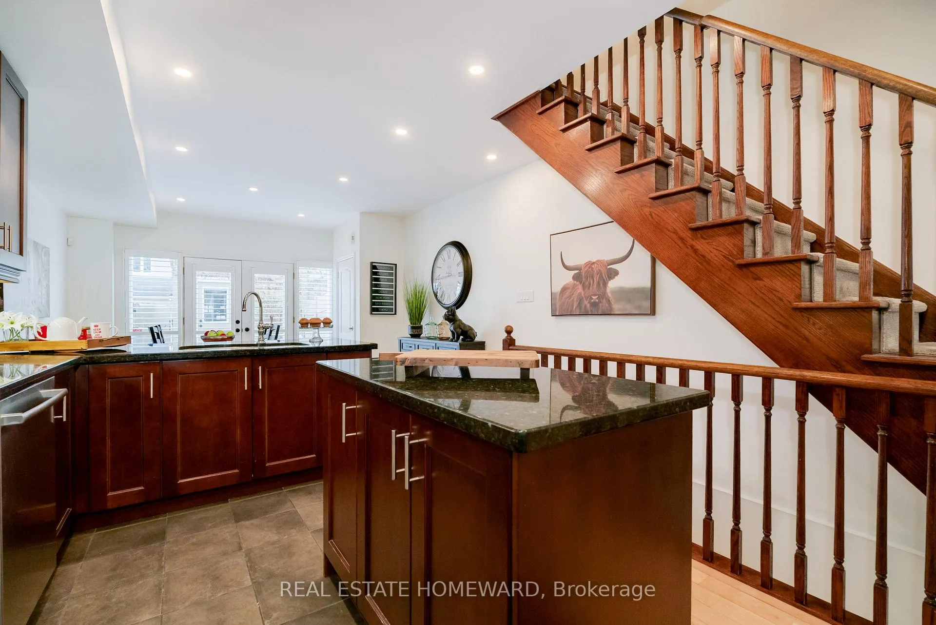 Photo 17 of 1848 Lake Shore Boulevard E, Toronto, The Beaches — HOMEH