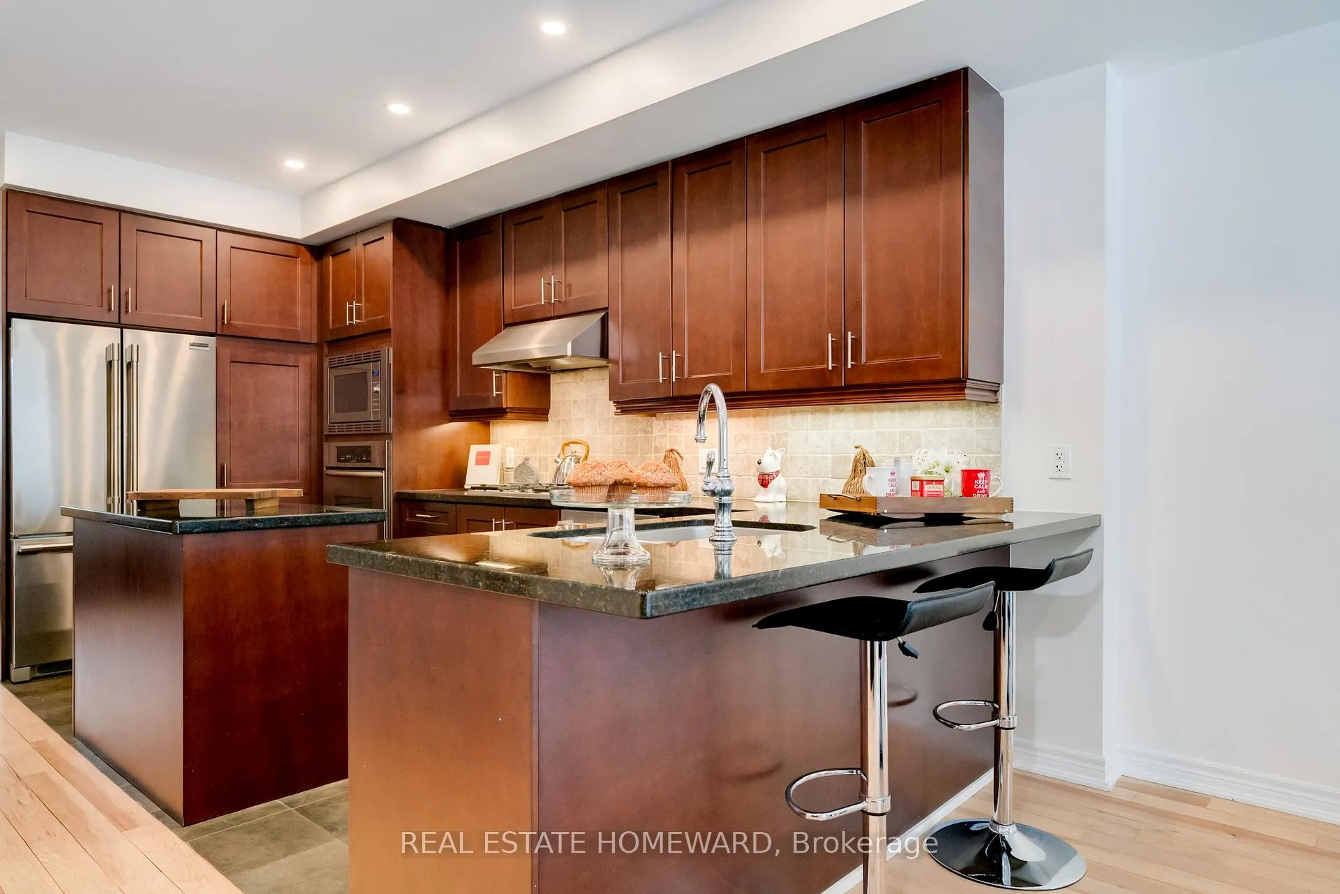 Photo 18 of 1848 Lake Shore Boulevard E, Toronto, The Beaches — HOMEH