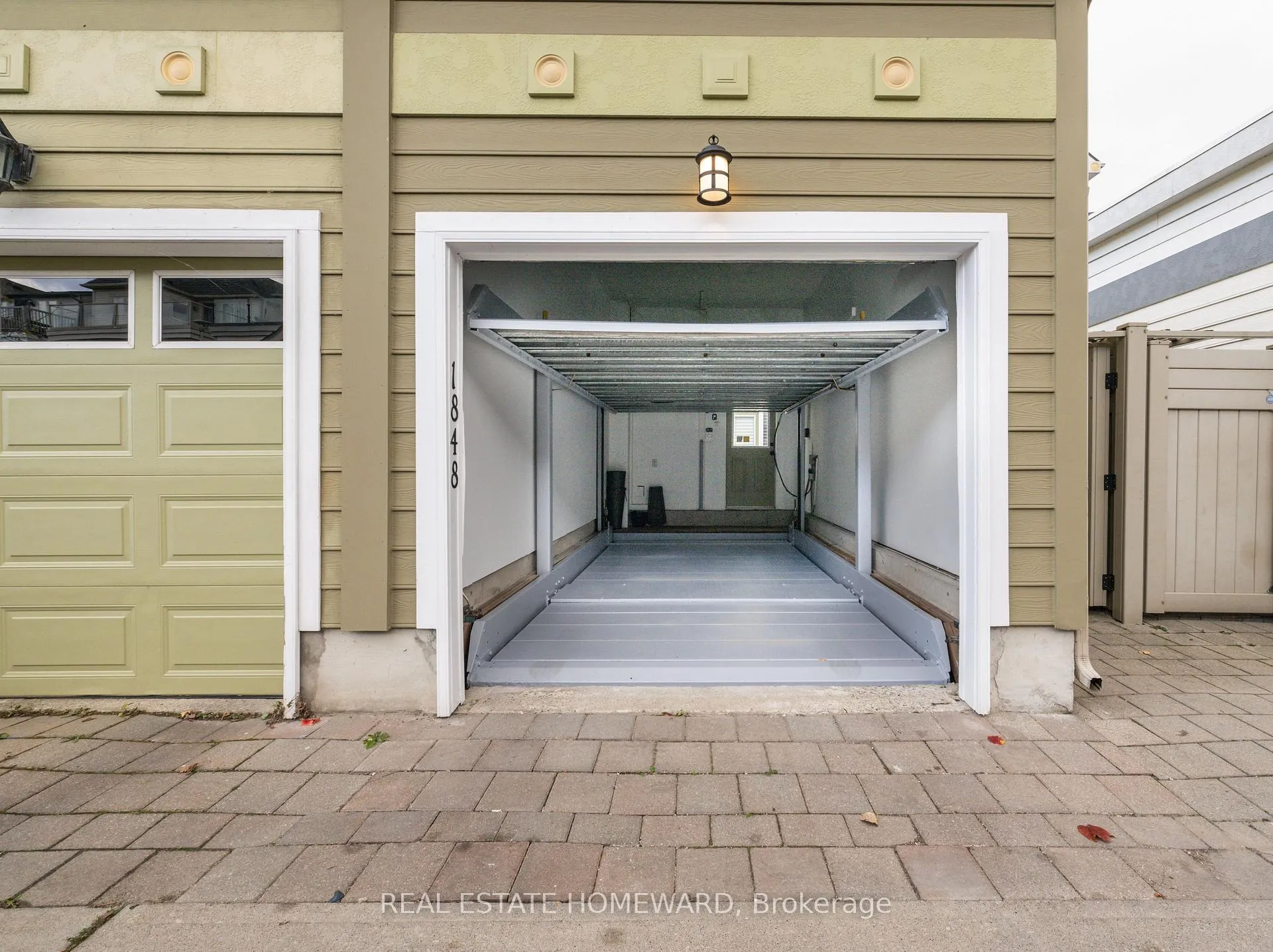 Photo 48 of 1848 Lake Shore Boulevard E, Toronto, The Beaches — HOMEH