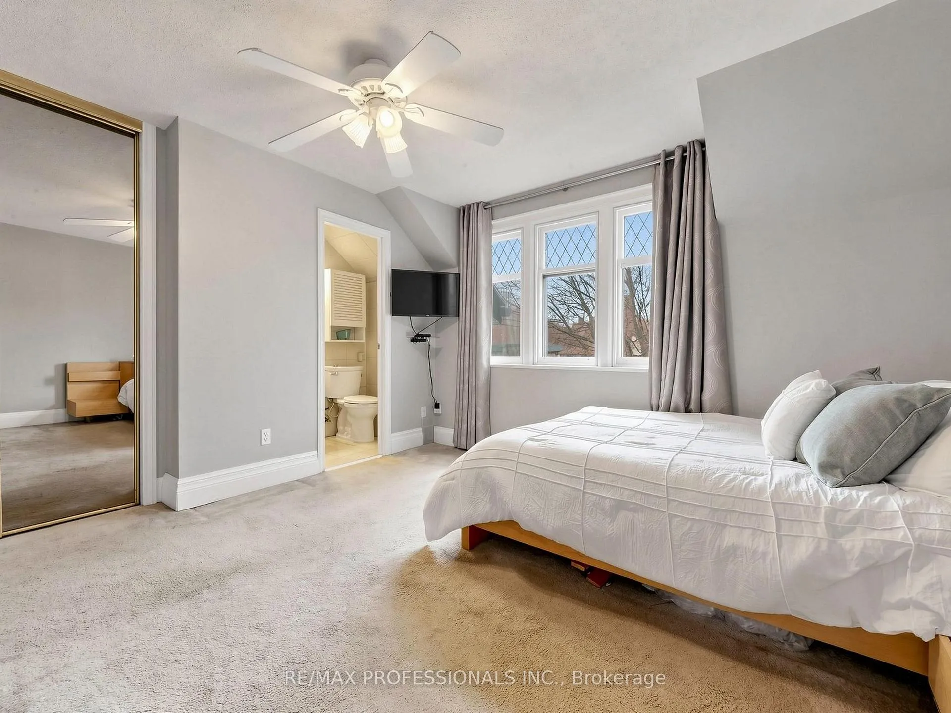 Photo 22 of 60 Burnhamthorpe Crescent, Etobicoke, Islington-City Centre West — HOMEH