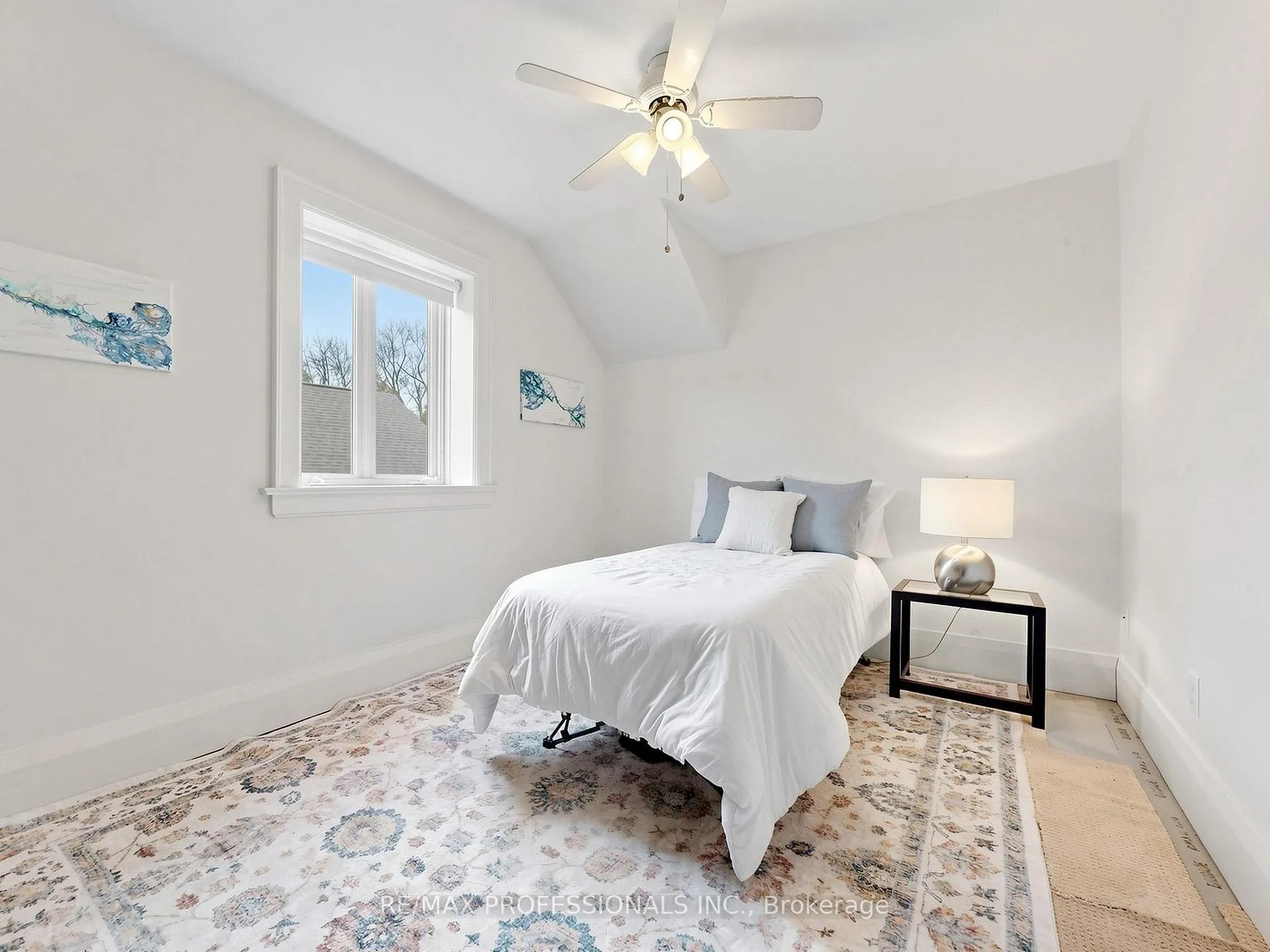 Photo 24 of 60 Burnhamthorpe Crescent, Etobicoke, Islington-City Centre West — HOMEH
