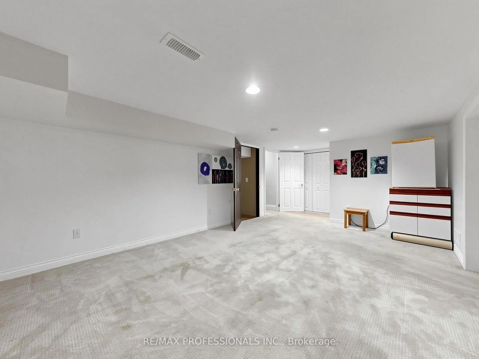 Photo 25 of 60 Burnhamthorpe Crescent, Etobicoke, Islington-City Centre West — HOMEH