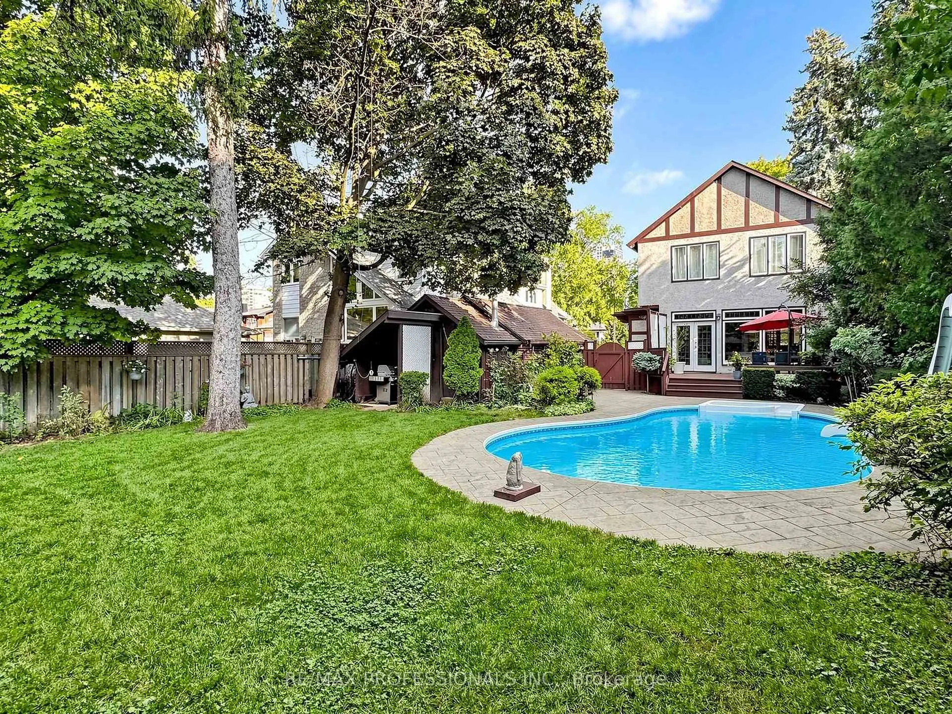 Photo 30 of 60 Burnhamthorpe Crescent, Etobicoke, Islington-City Centre West — HOMEH