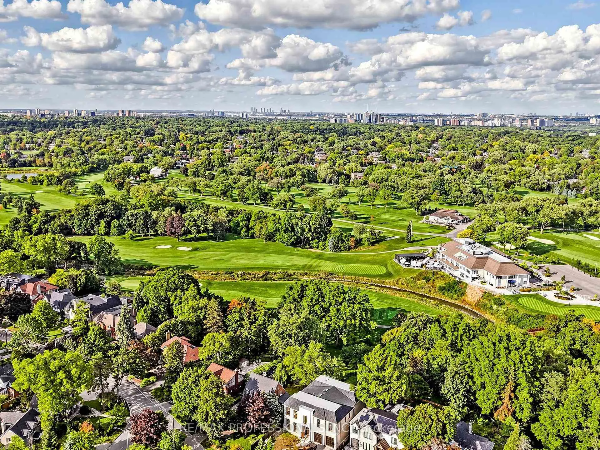 Photo 35 of 60 Burnhamthorpe Crescent, Etobicoke, Islington-City Centre West — HOMEH