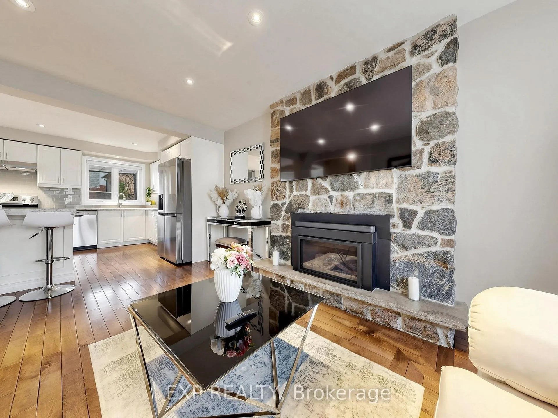 Photo 7 of 598 Stonebridge Lane, Pickering, West Shore — HOMEH