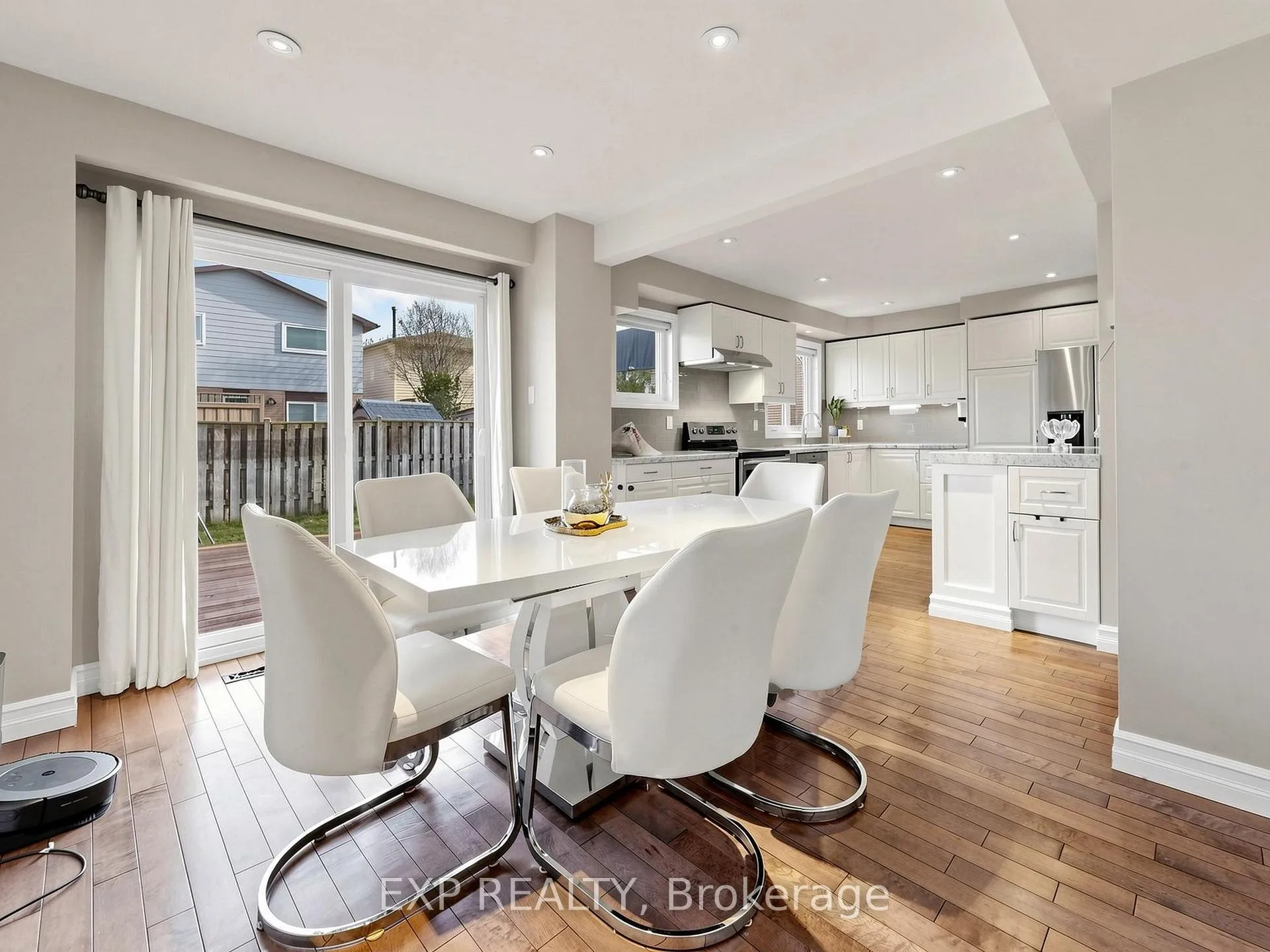 Photo 8 of 598 Stonebridge Lane, Pickering, West Shore — HOMEH
