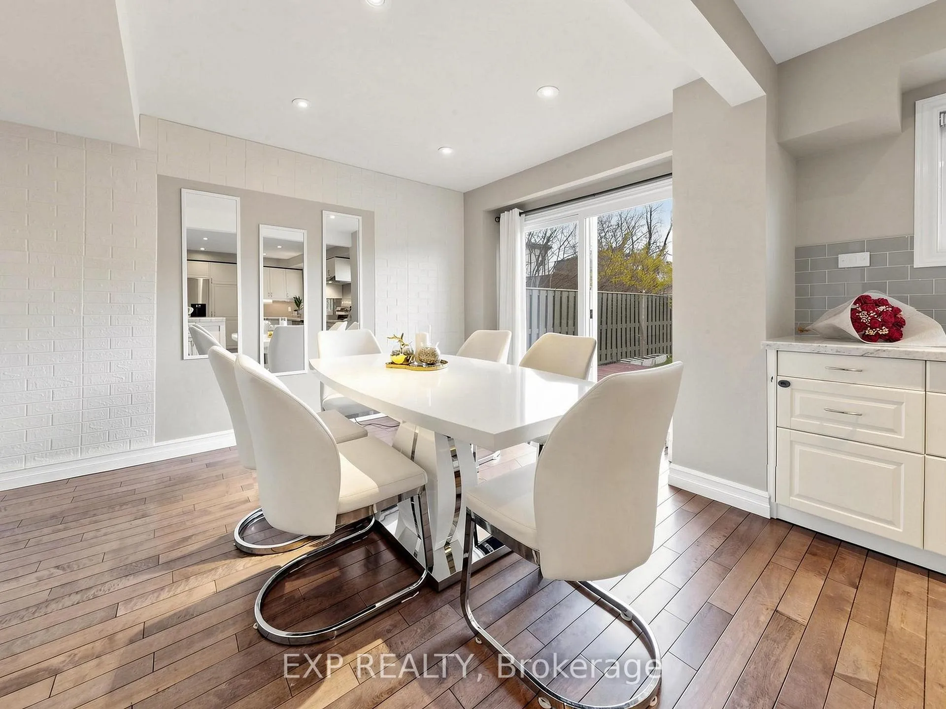 Photo 9 of 598 Stonebridge Lane, Pickering, West Shore — HOMEH