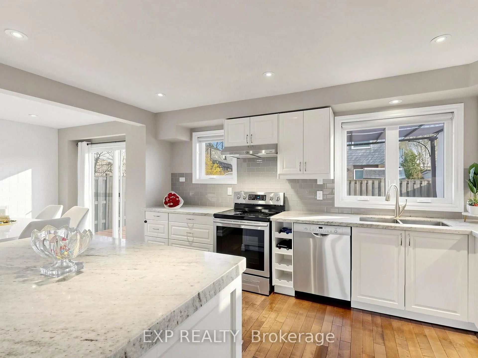 Photo 15 of 598 Stonebridge Lane, Pickering, West Shore — HOMEH