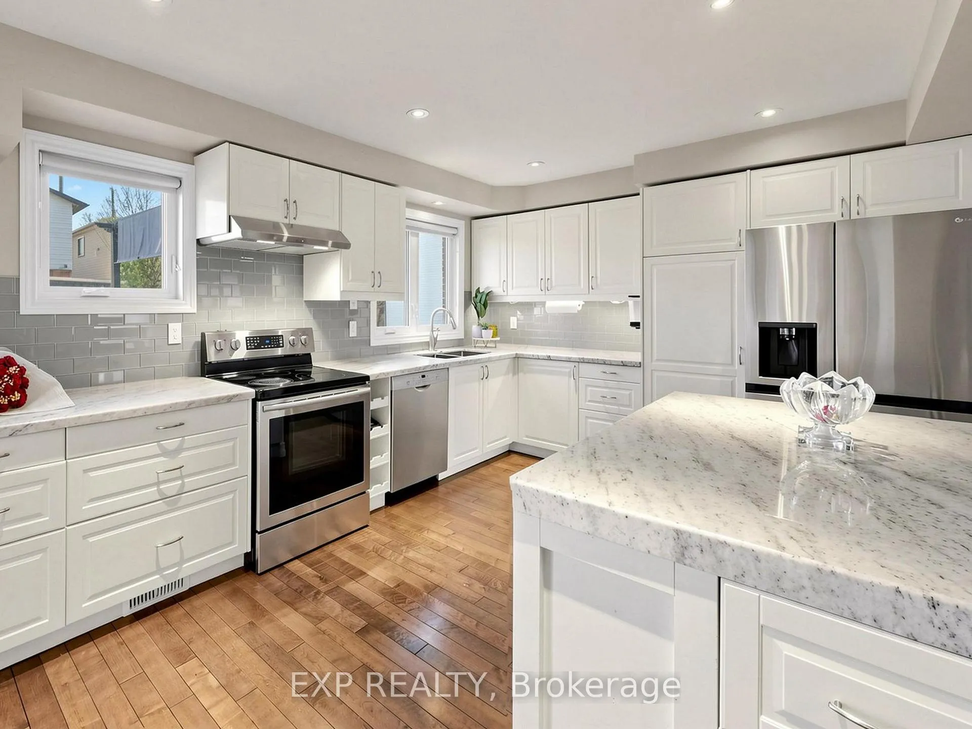 Photo 16 of 598 Stonebridge Lane, Pickering, West Shore — HOMEH