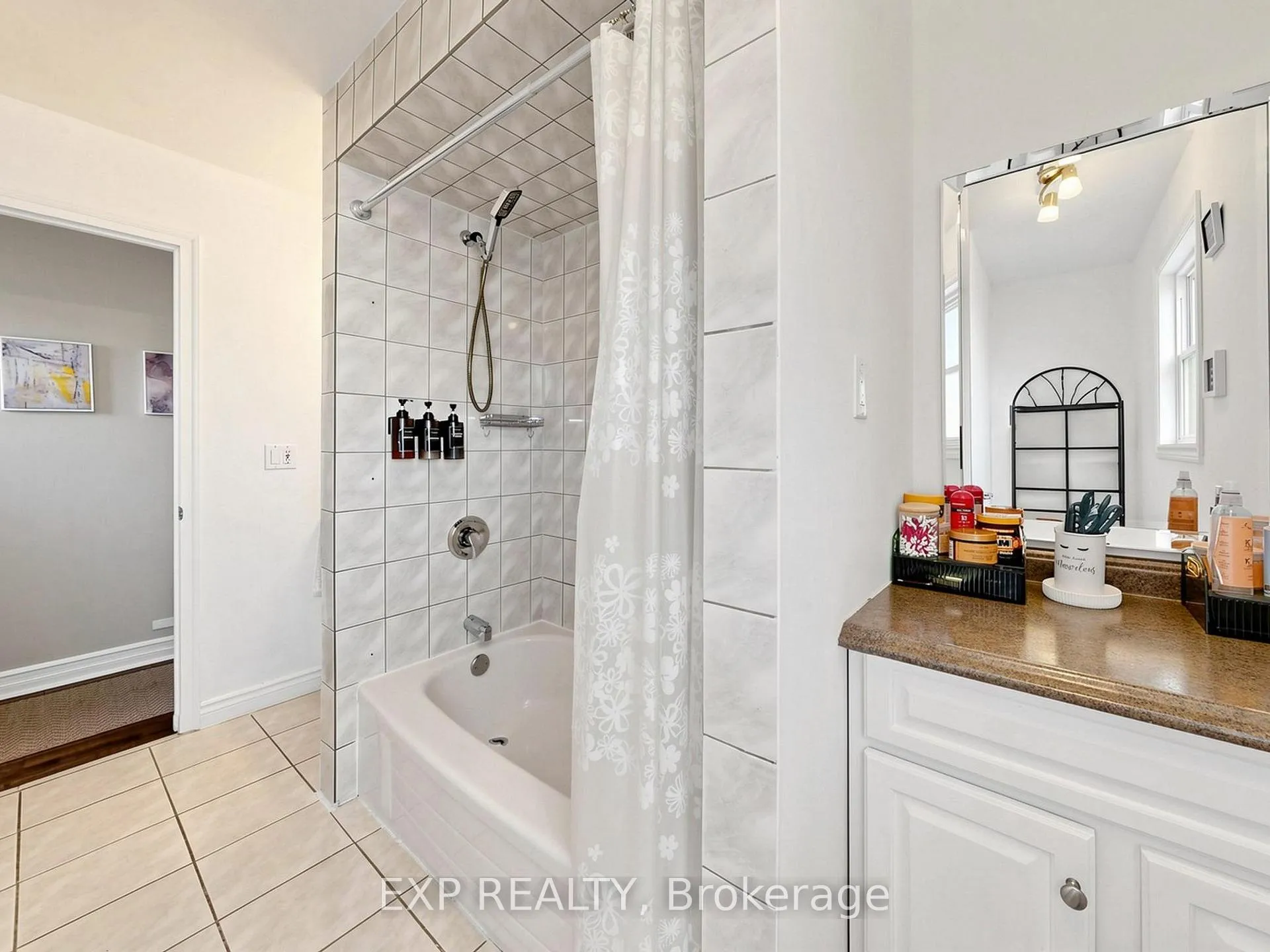 Photo 34 of 598 Stonebridge Lane, Pickering, West Shore — HOMEH