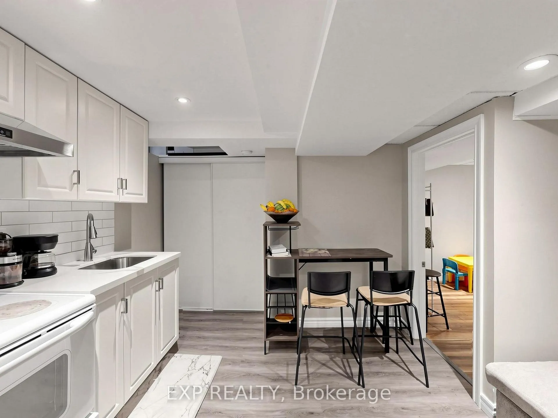 Photo 42 of 598 Stonebridge Lane, Pickering, West Shore — HOMEH