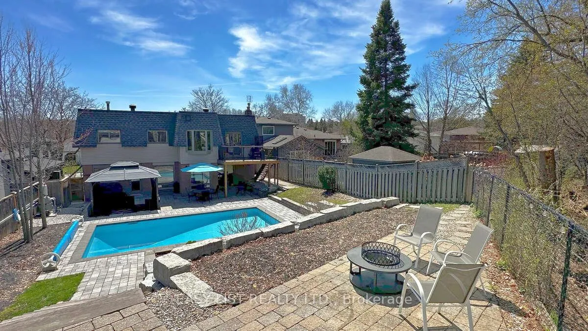Photo 1 of 187 Hickman Street, Caledon, Bolton West — HOMEH