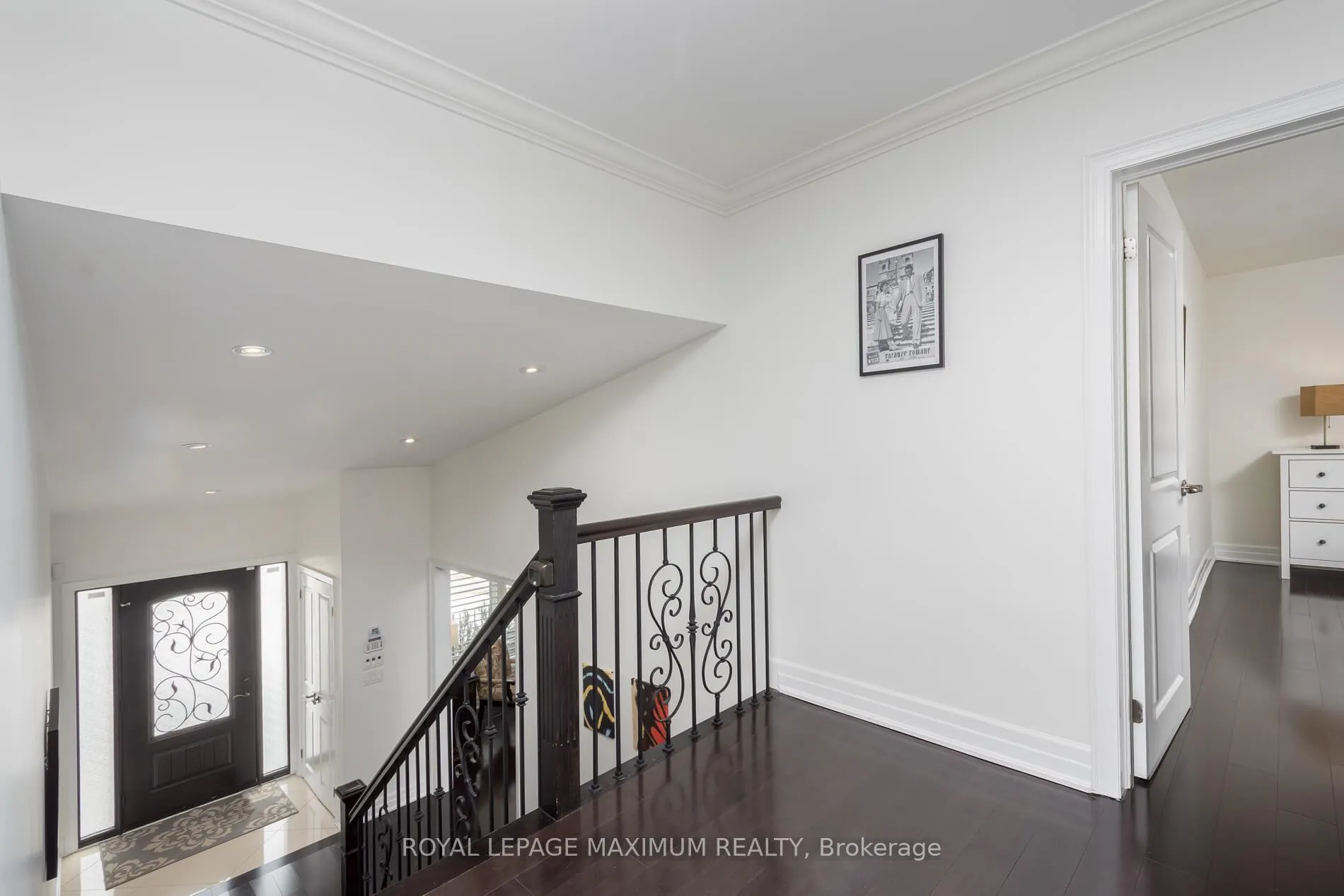 Photo 18 of 55 Ashmount Crescent, Etobicoke, Willowridge-Martingrove-Richview — HOMEH