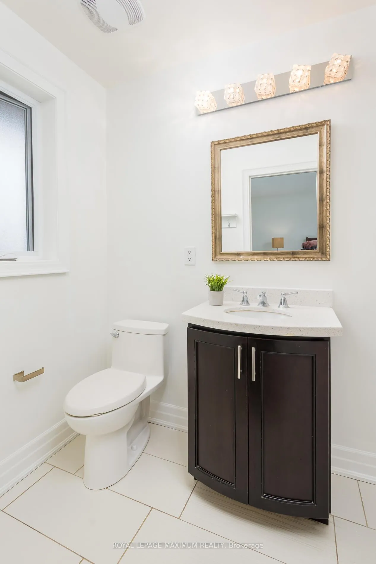 Photo 22 of 55 Ashmount Crescent, Etobicoke, Willowridge-Martingrove-Richview — HOMEH
