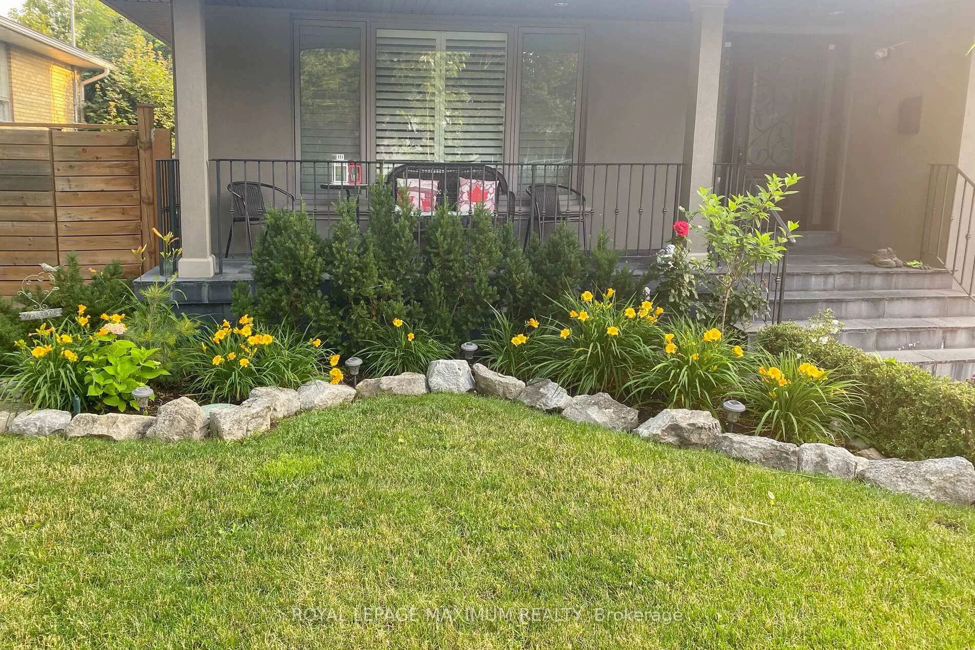 Photo 40 of 55 Ashmount Crescent, Etobicoke, Willowridge-Martingrove-Richview — HOMEH