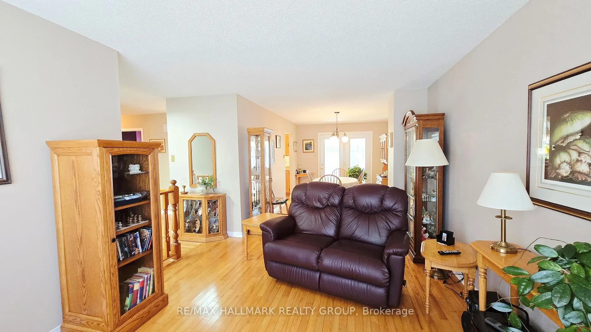 Photo 6 of 119 Archie Street, Ottawa, Constance Bay — HOMEH
