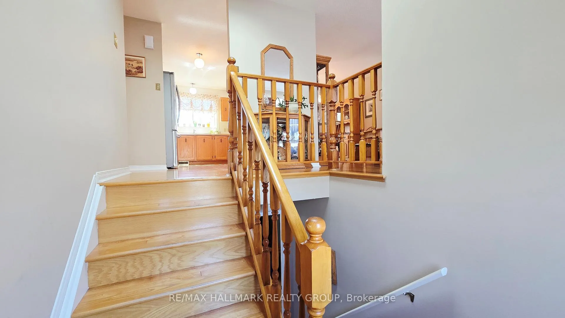 Photo 19 of 119 Archie Street, Ottawa, Constance Bay — HOMEH