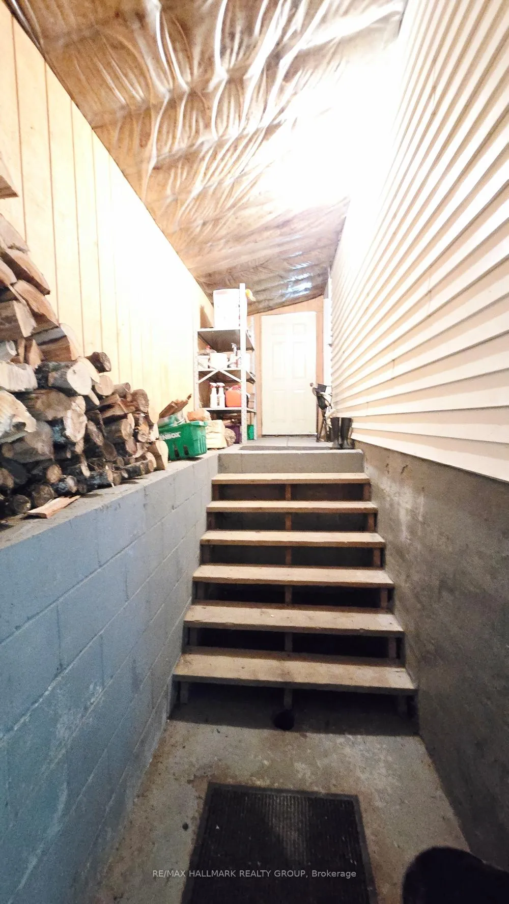 Photo 28 of 119 Archie Street, Ottawa, Constance Bay — HOMEH