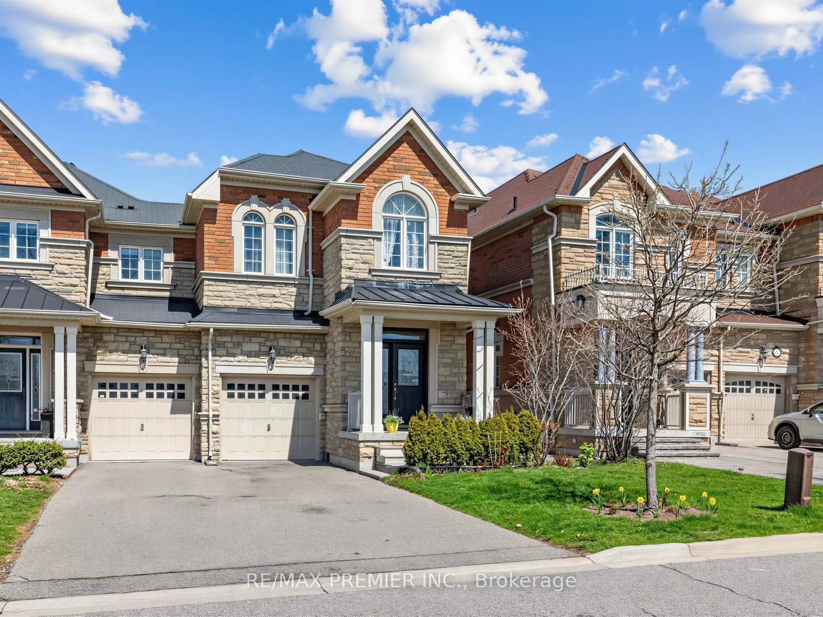 Photo 1 of 47 Spruce Pine Crescent, Vaughan, Patterson — HOMEH