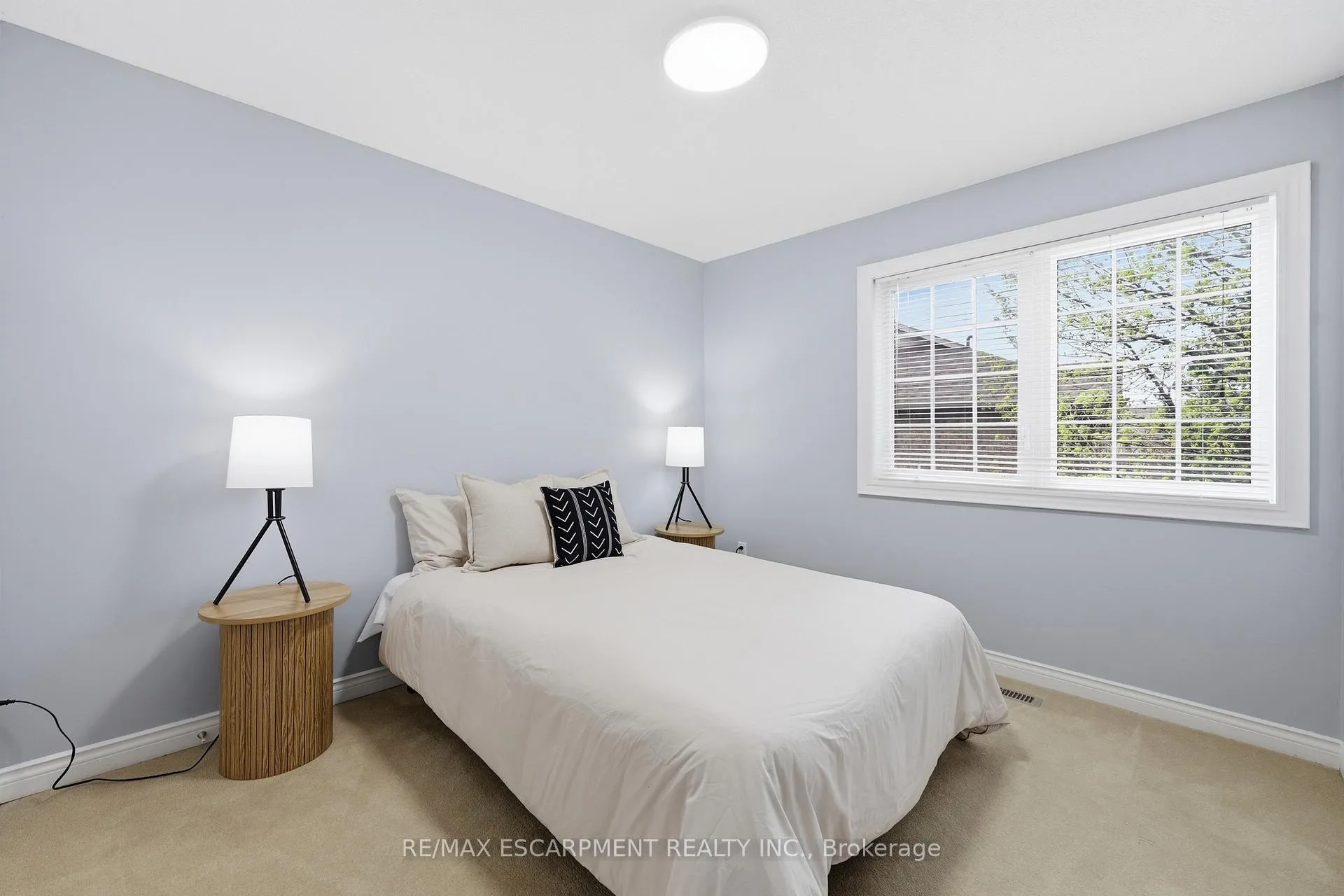 Photo 18 of Unit 10, 2880 Headon Forest Drive, Burlington, Headon — HOMEH