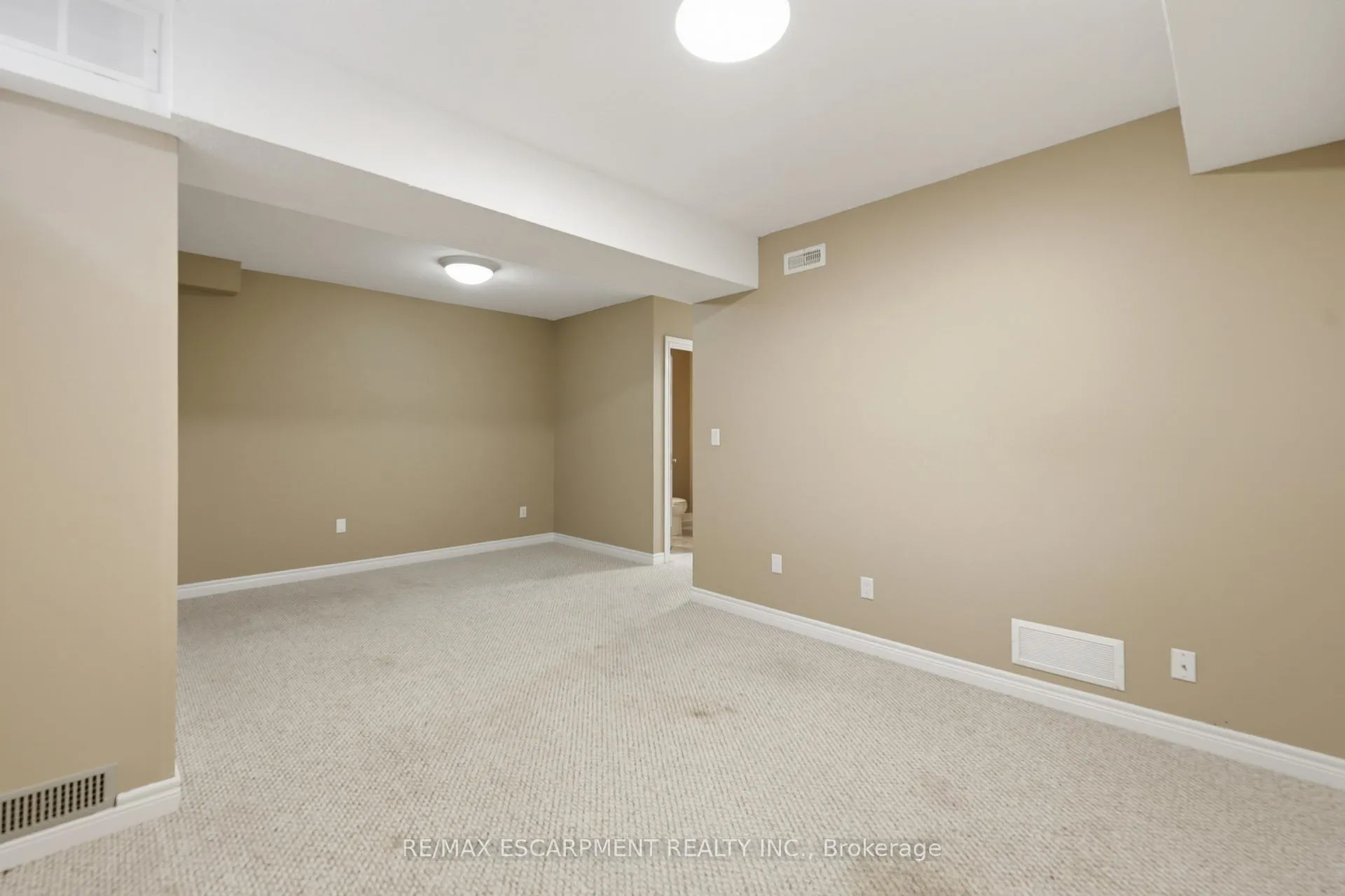 Photo 26 of Unit 10, 2880 Headon Forest Drive, Burlington, Headon — HOMEH