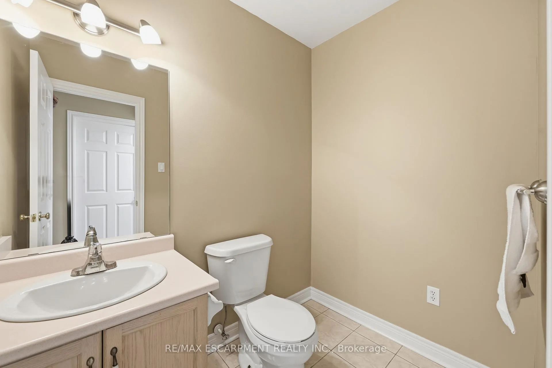Photo 28 of Unit 10, 2880 Headon Forest Drive, Burlington, Headon — HOMEH
