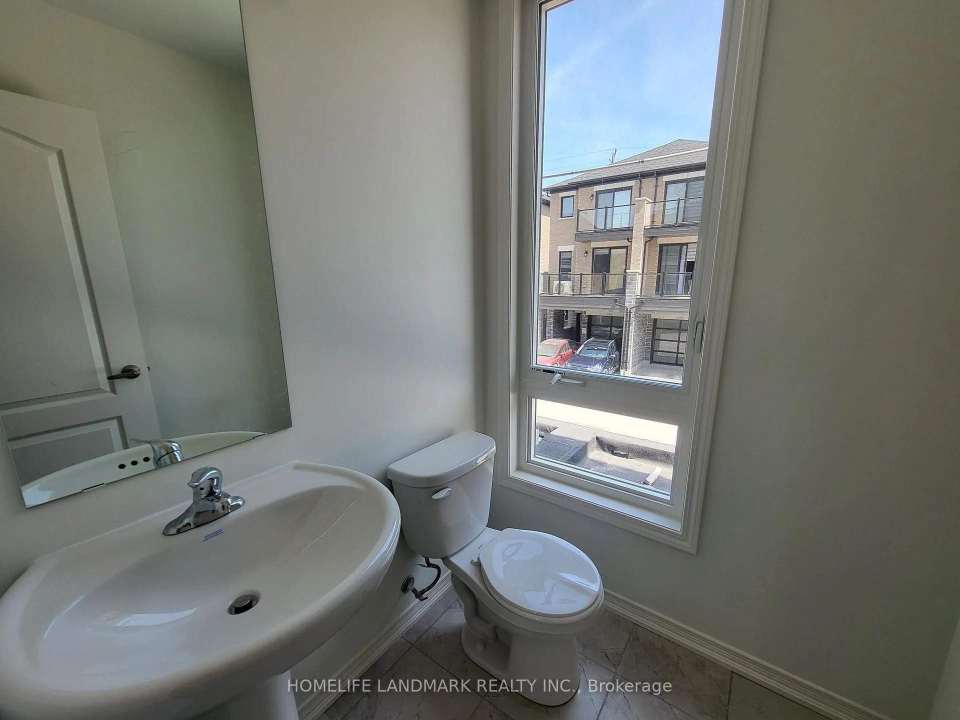 Photo 5 of 1436 Coral Springs Path, Oshawa, Taunton — HOMEH