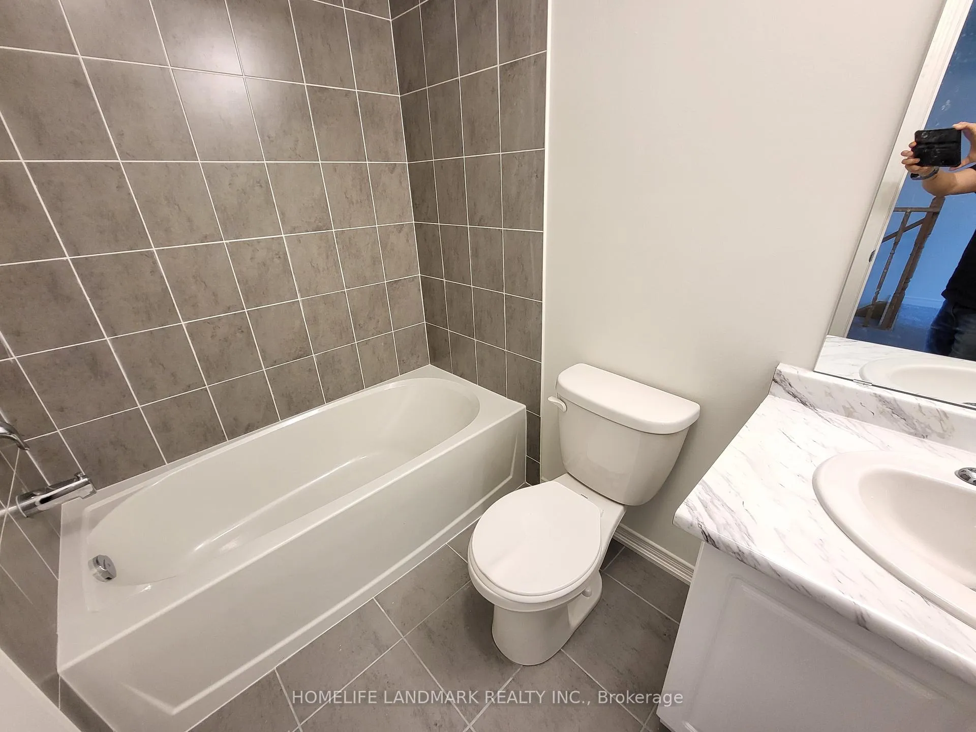 Photo 9 of 1436 Coral Springs Path, Oshawa, Taunton — HOMEH