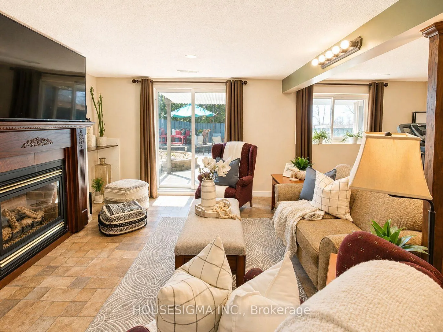 Photo 29 of 607 Down Crescent, Oshawa, Donevan — HOMEH