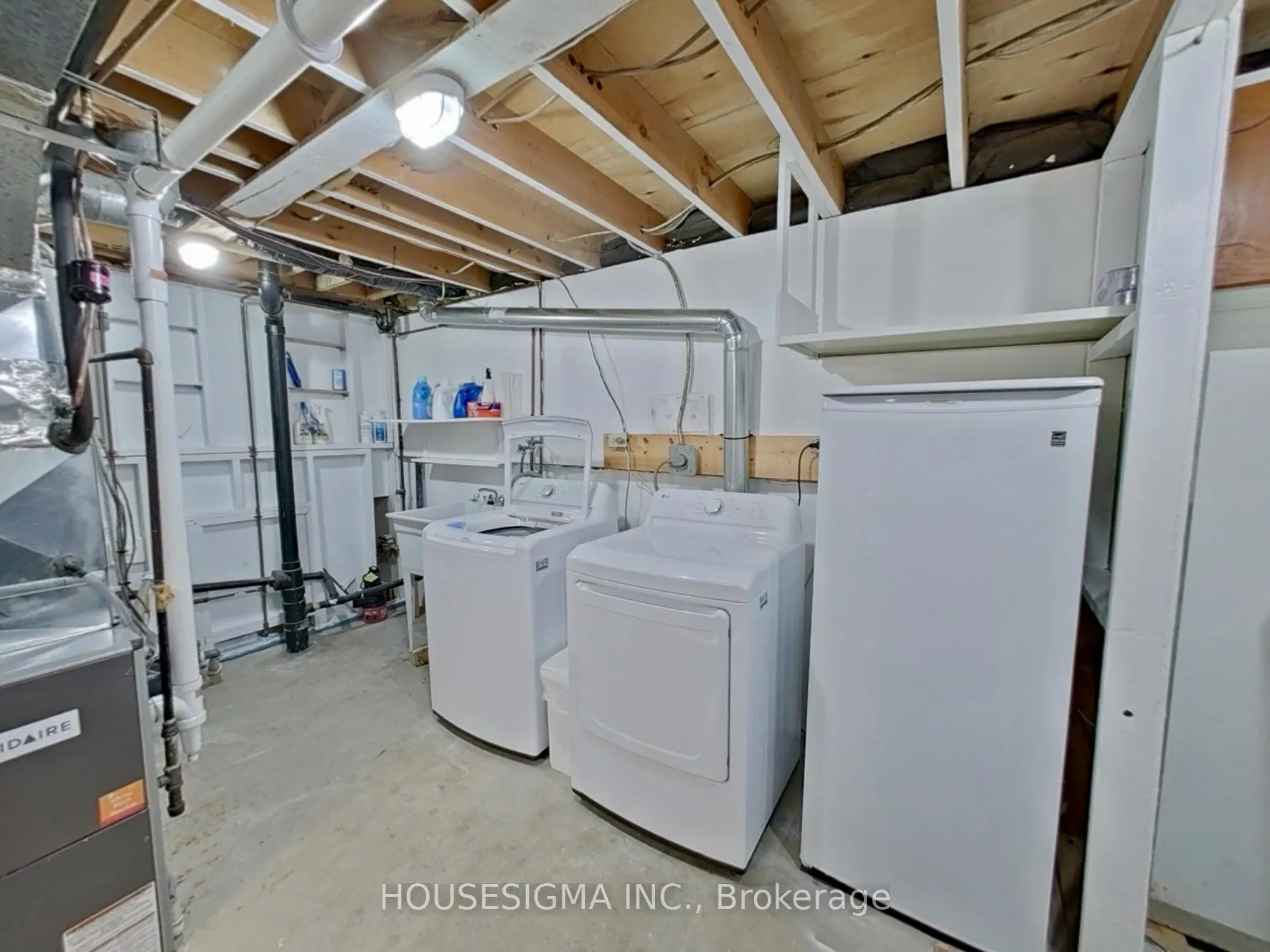 Photo 33 of 607 Down Crescent, Oshawa, Donevan — HOMEH