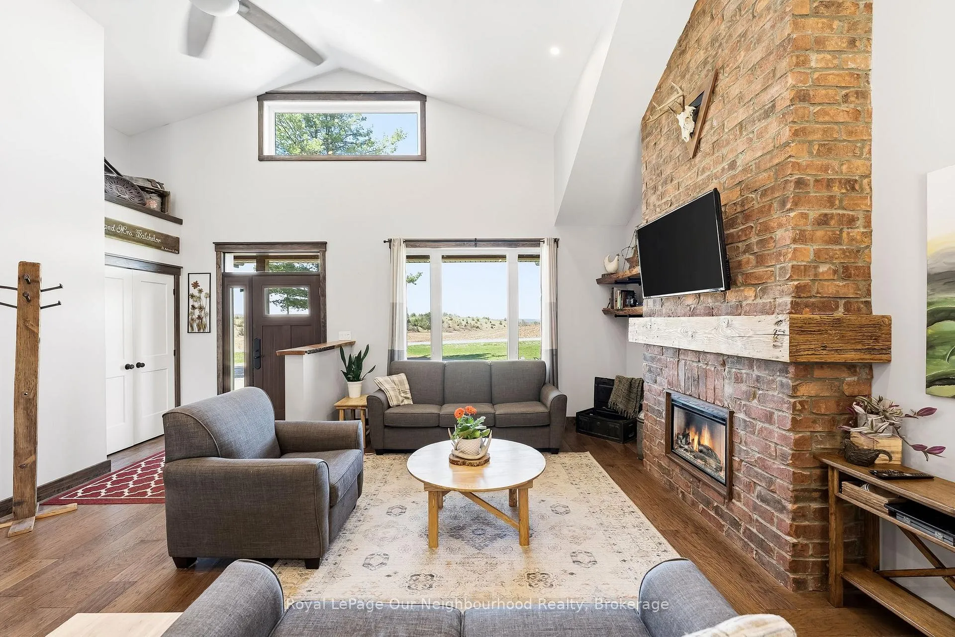 Photo 12 of 63 Hansen Road, Brighton, Rural Brighton — HOMEH