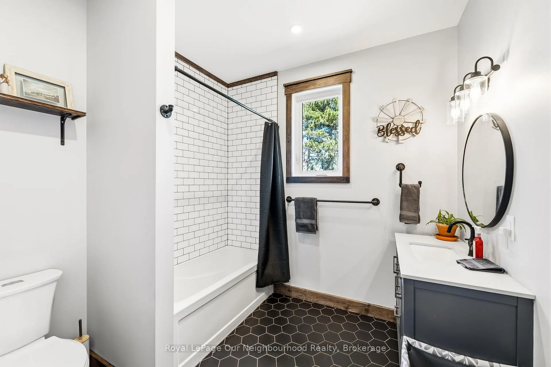 Photo 23 of 63 Hansen Road, Brighton, Rural Brighton — HOMEH