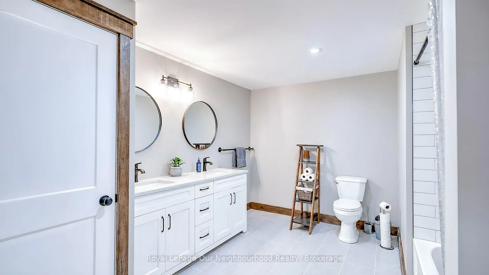 Photo 44 of 63 Hansen Road, Brighton, Rural Brighton — HOMEH