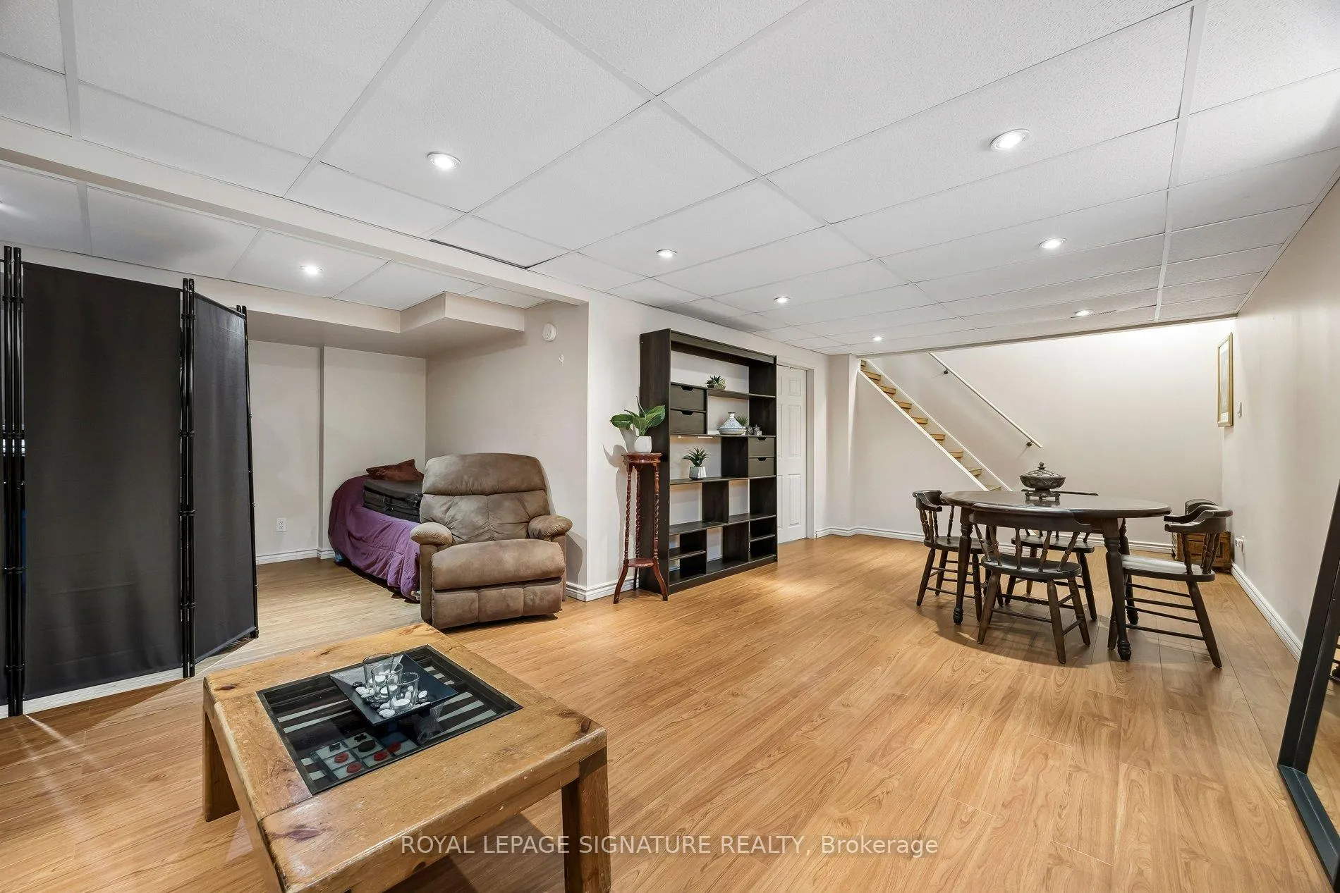 Photo 15 of 23 Drury Crescent, Brampton, Southgate — HOMEH