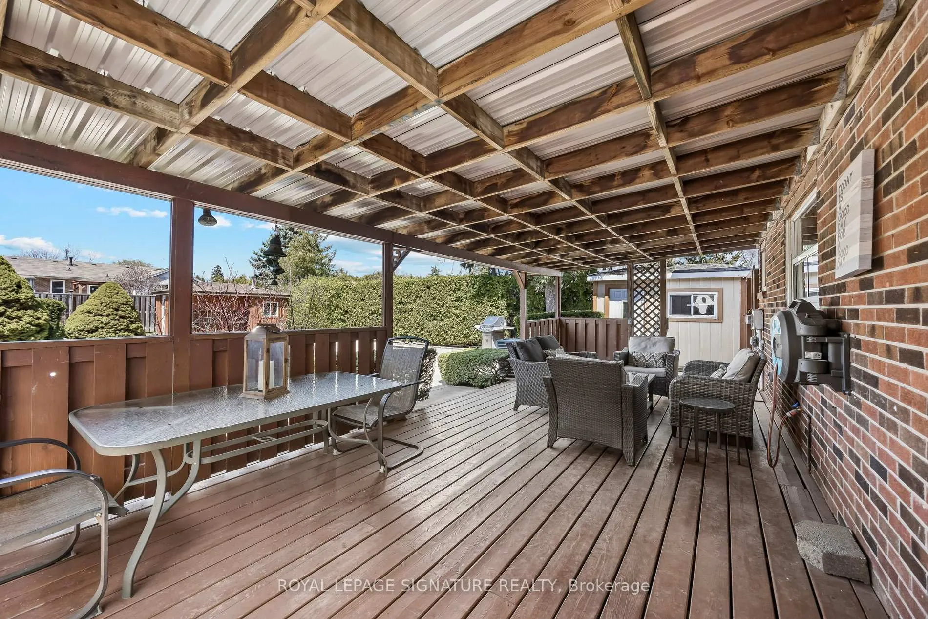 Photo 16 of 23 Drury Crescent, Brampton, Southgate — HOMEH