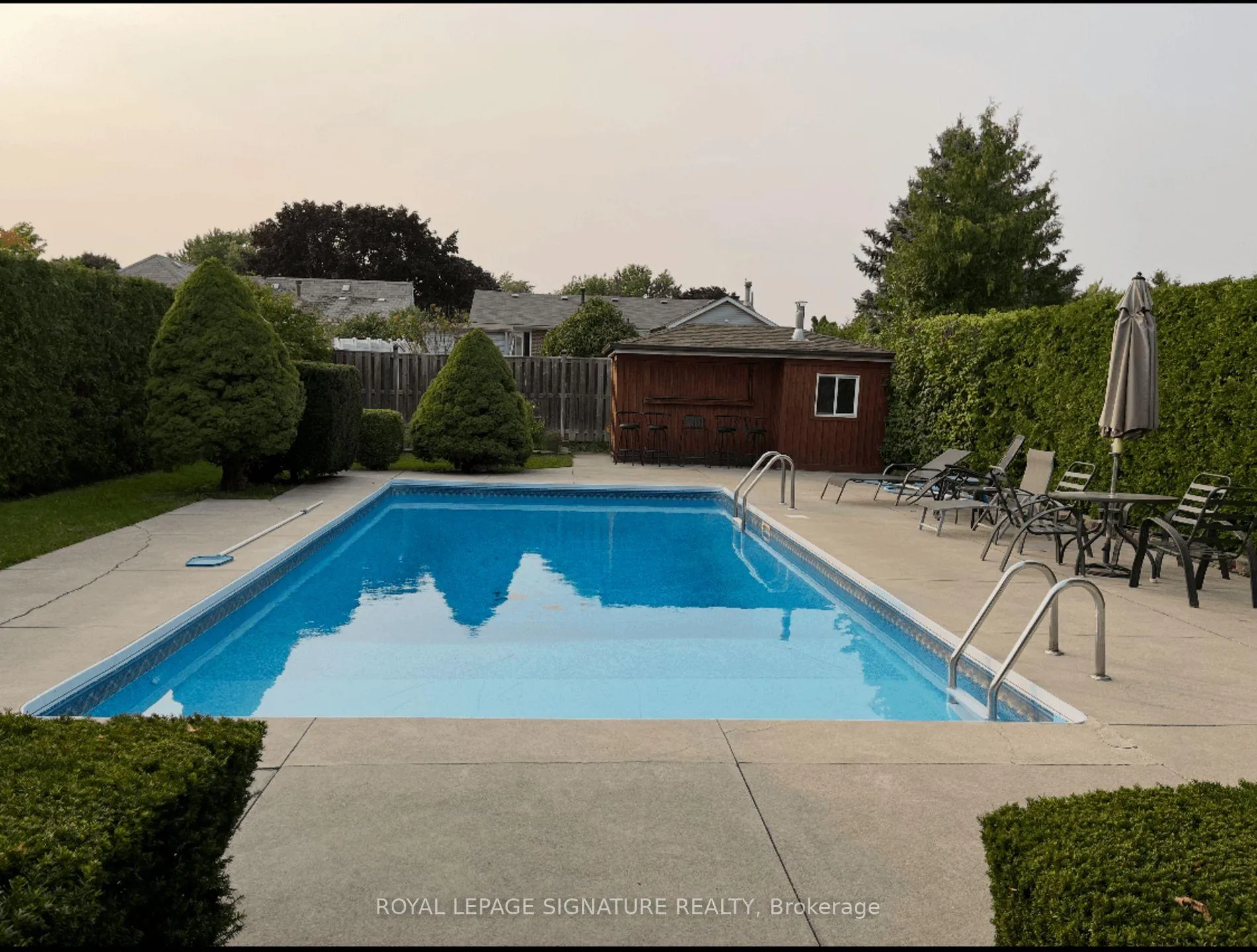 Photo 22 of 23 Drury Crescent, Brampton, Southgate — HOMEH