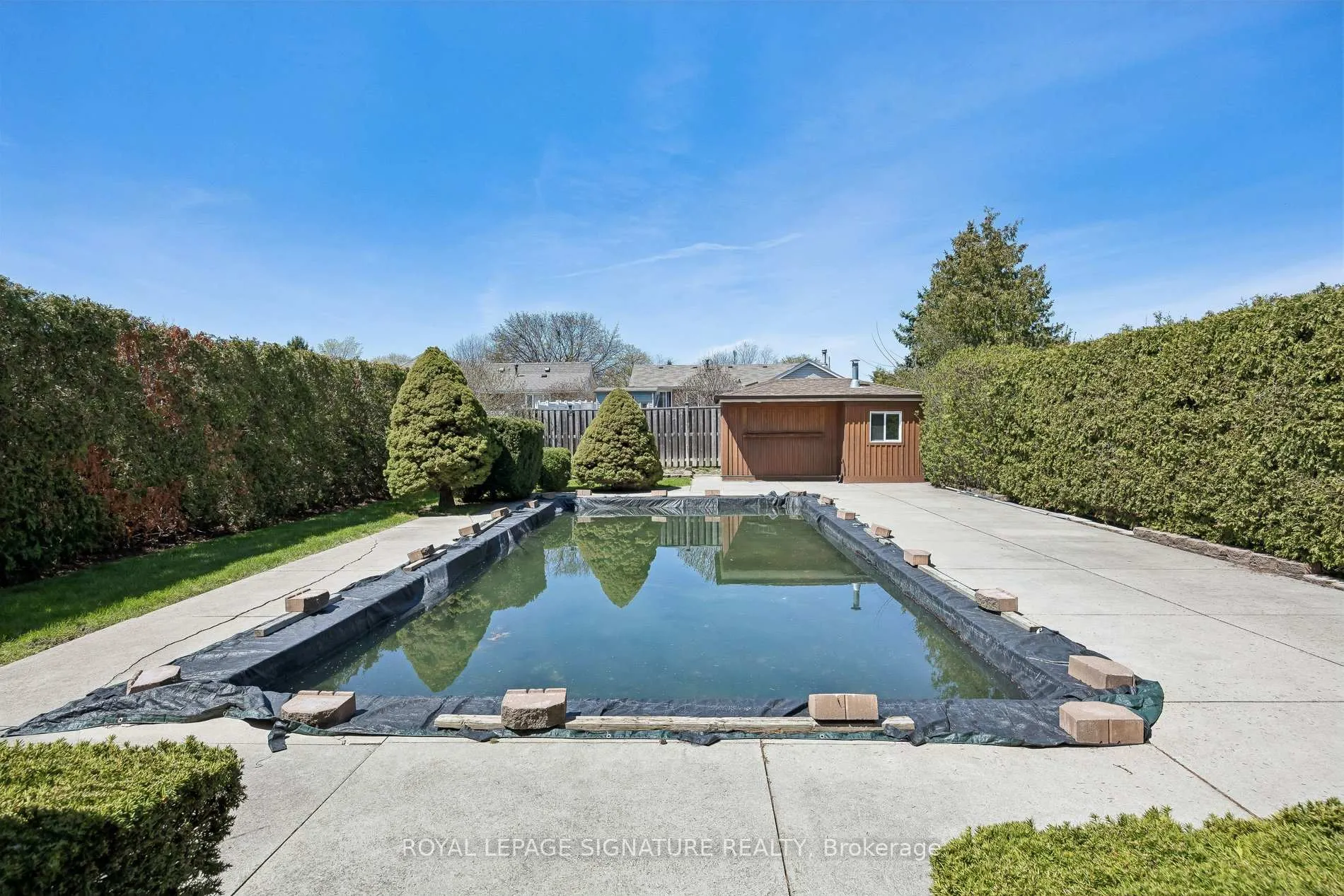Photo 24 of 23 Drury Crescent, Brampton, Southgate — HOMEH