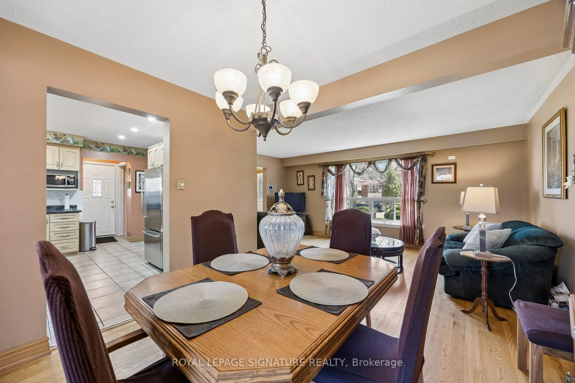 Photo 29 of 23 Drury Crescent, Brampton, Southgate — HOMEH