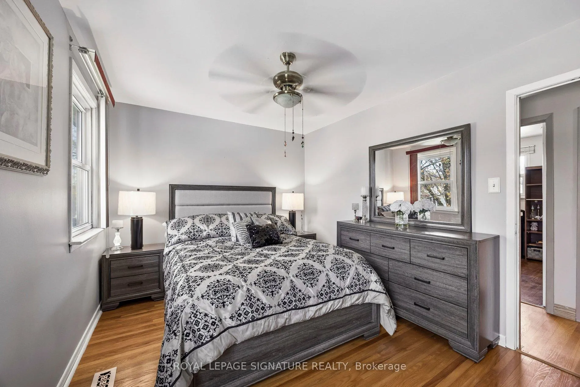 Photo 34 of 23 Drury Crescent, Brampton, Southgate — HOMEH