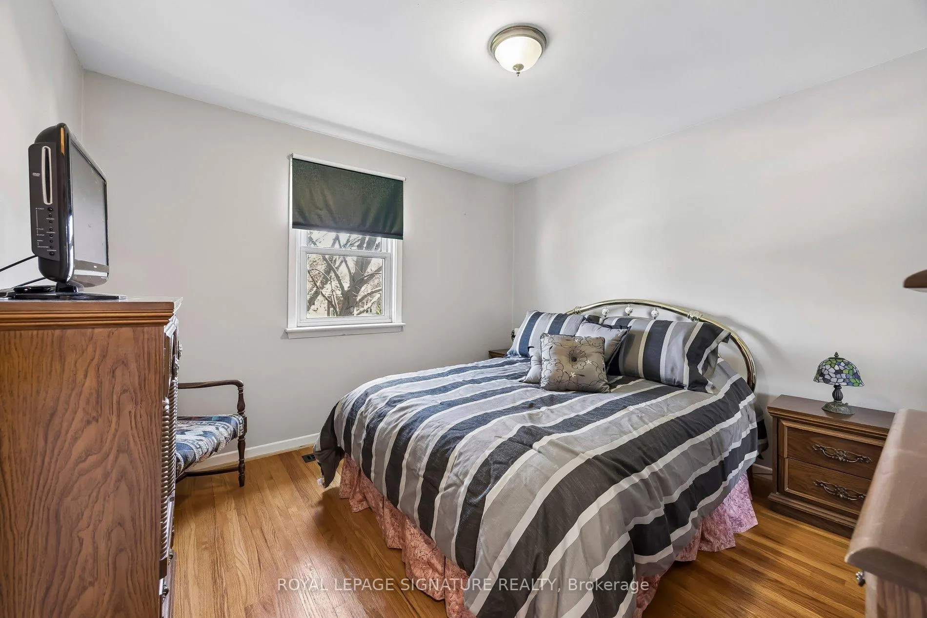 Photo 35 of 23 Drury Crescent, Brampton, Southgate — HOMEH